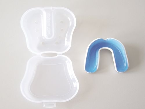 Zahnschutz WACOCU A+ JUNIOR weiß-blau mit Box