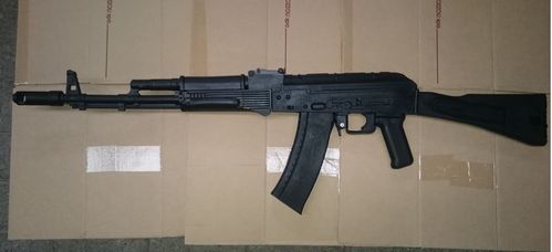 Hartgummi-Gewehr AK74, schwarz, detailgetreu